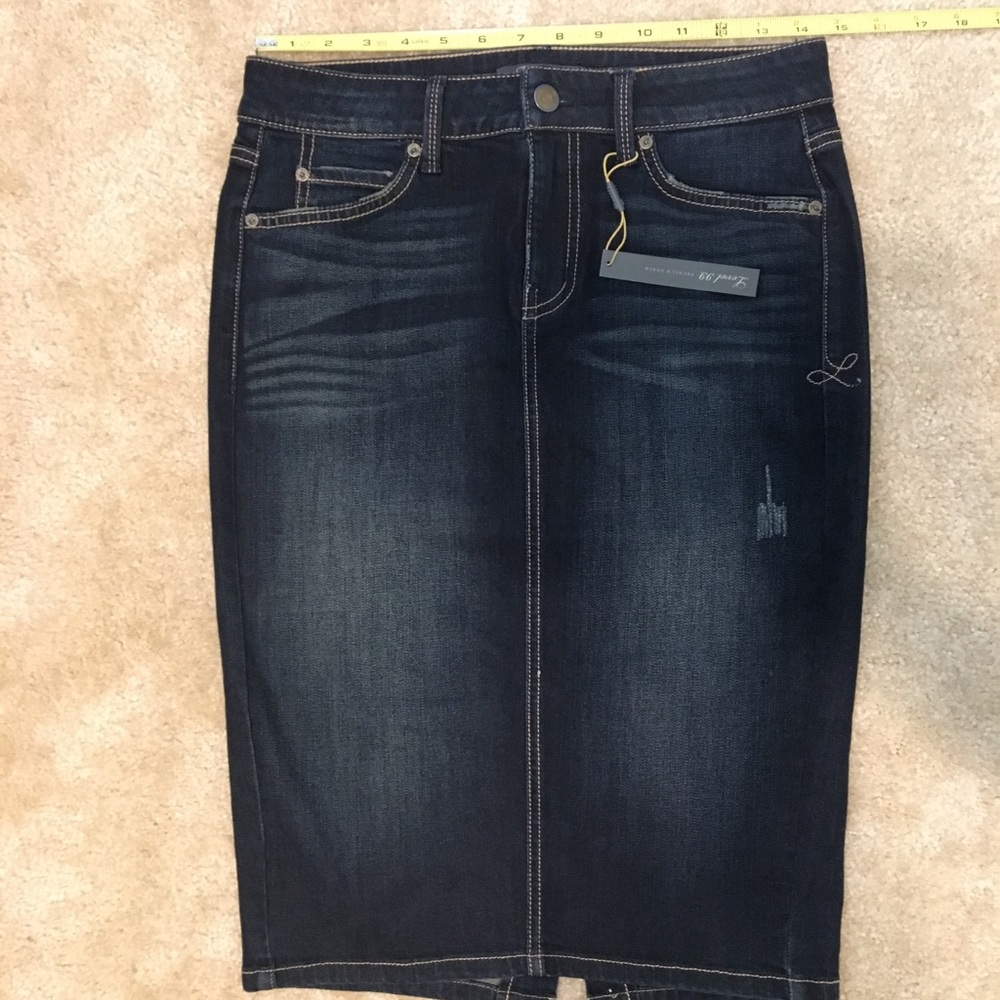 Level 99 skirt. - Picture 2 of 4